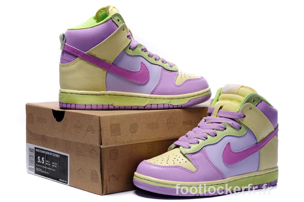 spongebob nike dunk 2012 femme envente enligne nike dunk 2010 france